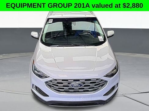 Used 2019 Ford Edge SEL w/ Equipment Group 201A image 2