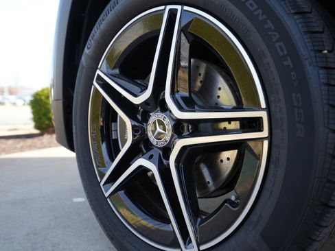 New 2026 Mercedes-Benz GLB 250 4MATIC image 14