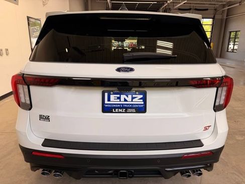 Used 2025 Ford Explorer ST AWD/4WD image 6