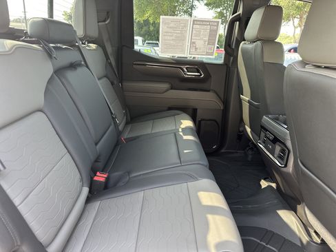 Used 2024 Chevrolet Silverado 1500 ZR2 w/ Technology Package AWD/4WD image 15