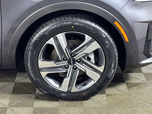 Certified 2023 Kia Sorento SX Prestige w/ Panoramic Sunroof Package image 24