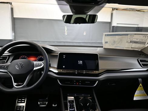 New 2026 Volkswagen Atlas Peak Edition AWD/4WD image 24