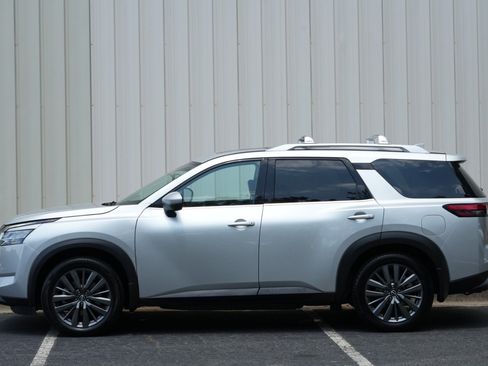 Used 2022 Nissan Pathfinder SL w/ SL Premium Package FWD image 47