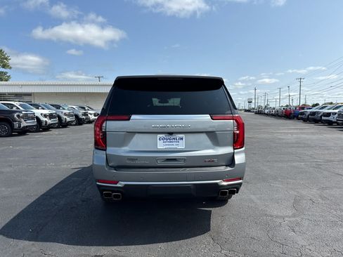 Certified 2025 GMC Yukon Denali AWD/4WD image 4