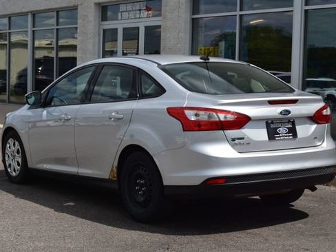 Used 2012 Ford Focus SE FWD image 6