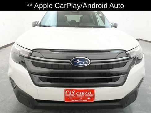 Used 2026 Subaru Forester Premium AWD/4WD image 2