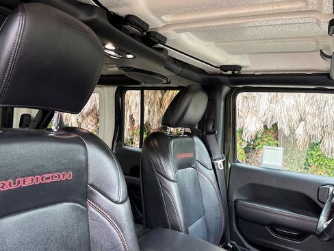 Used 2021 Jeep Wrangler Unlimited Rubicon image 16