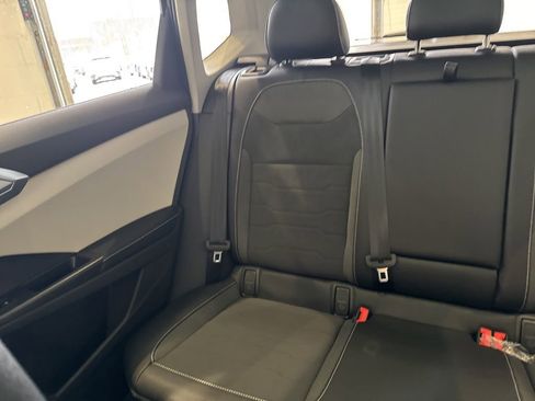 New 2026 Volkswagen Taos SE image 13