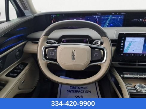 Used 2024 Lincoln Nautilus Reserve w/ Equipment Group 202A image 14