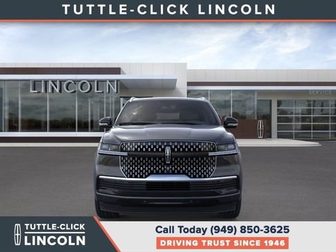 New 2026 Lincoln Navigator Reserve AWD/4WD image 6