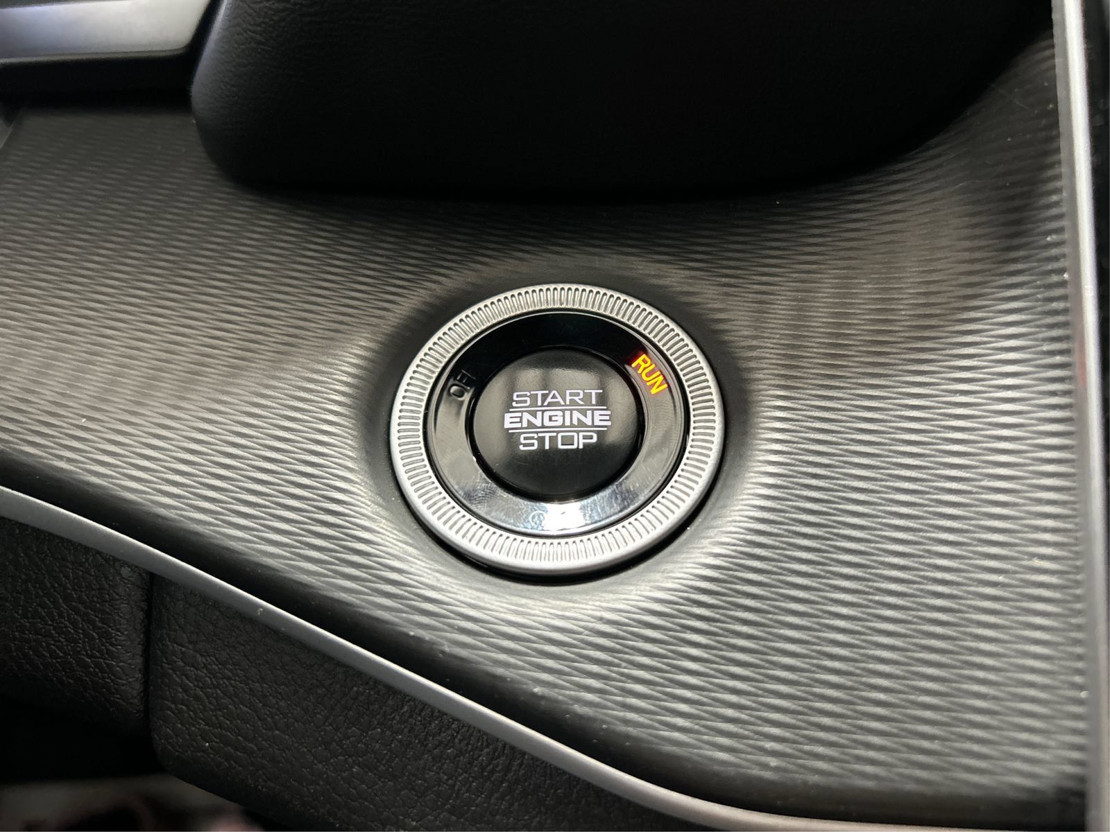 Used 2024 Jeep Grand Cherokee L Laredo AWD/4WD image 27