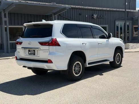 Used 2017 Lexus LX 570 4WD w/ Luxury Package image 9