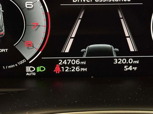 Used 2023 Audi Q7 3.0T Premium w/ Convenience Package image 25