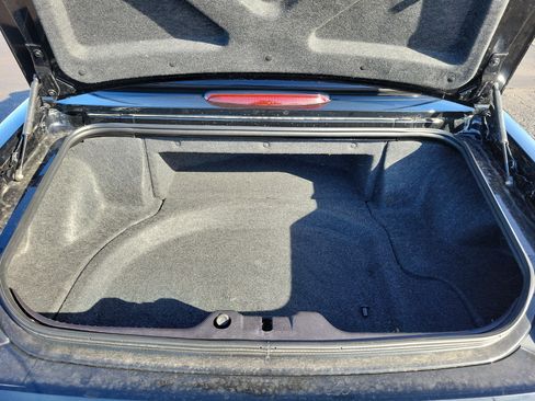 Used 2004 Ford Thunderbird Deluxe image 8