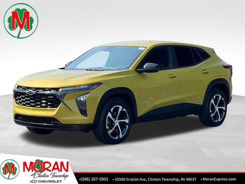 Certified 2024 Chevrolet Trax RS FWD image 1
