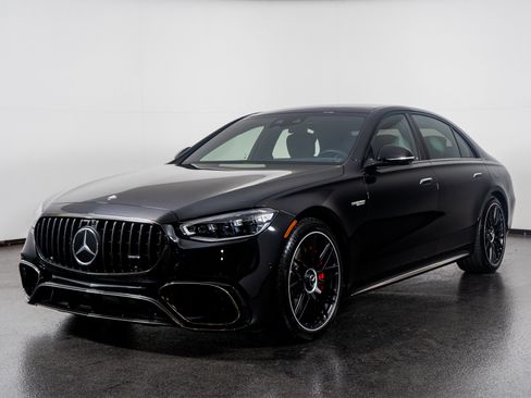 Used 2025 Mercedes-Benz S 63 AMG S w/ AMG Night Package image 21