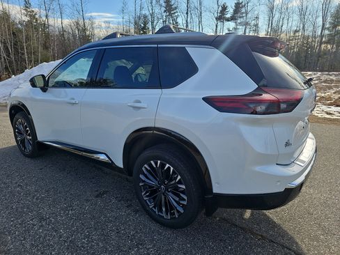 New 2026 Nissan Rogue Platinum w/ Platinum Premium Package image 5