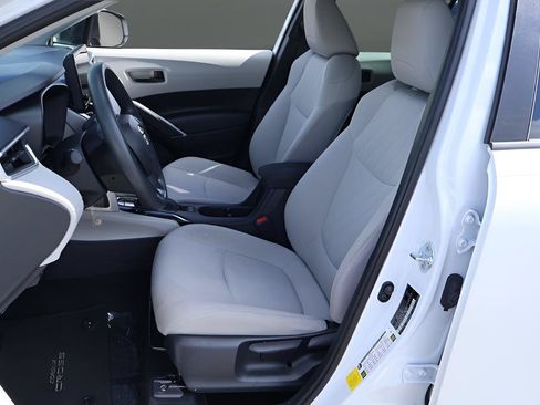 Used 2023 Toyota Corolla Cross L AWD/4WD image 12