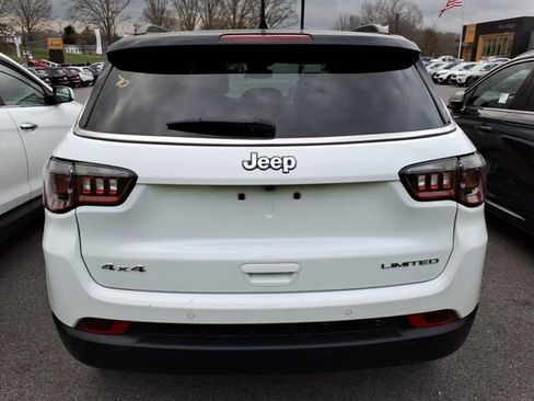Used 2025 Jeep Compass Limited image 7