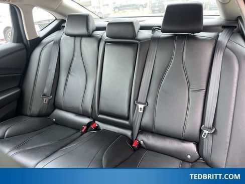 Used 2025 Acura TLX w/ Technology Package image 14