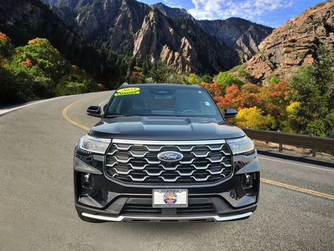 Used 2025 Ford Explorer Platinum w/ LUX Leather Package AWD/4WD image 6