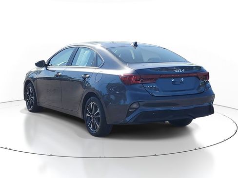Used 2024 Kia Forte LXS FWD image 3