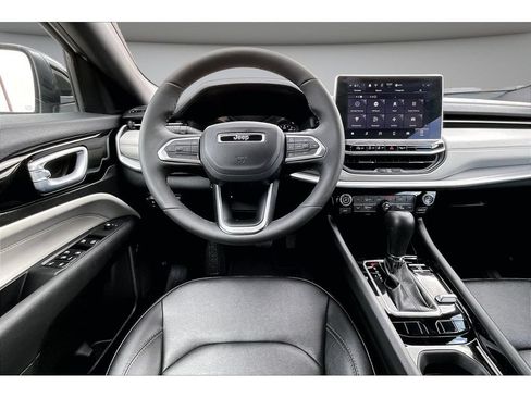 Certified 2026 Jeep Compass Limited AWD/4WD image 8