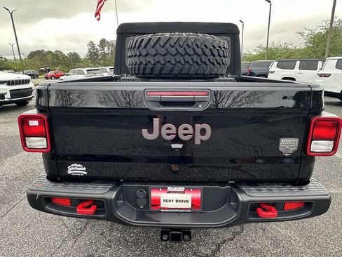 New 2023 Jeep Gladiator Rubicon w/ Cold Weather Group image 4