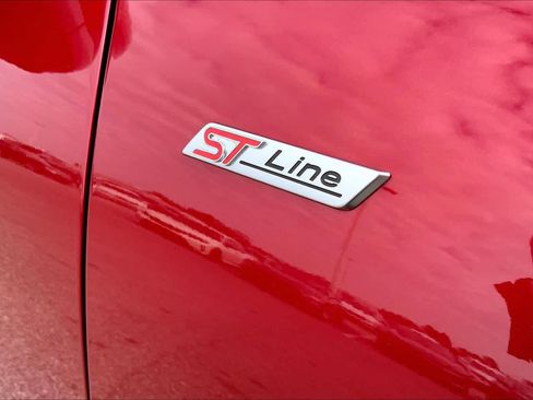 Certified 2025 Ford Escape ST-Line Select w/ Tech Pack #2 image 10