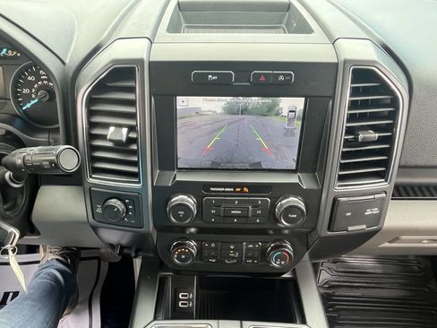 Used 2019 Ford F150 XLT w/ Equipment Group 302A Luxury AWD/4WD image 12