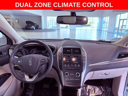 Used 2017 Lincoln MKC Premiere image 7