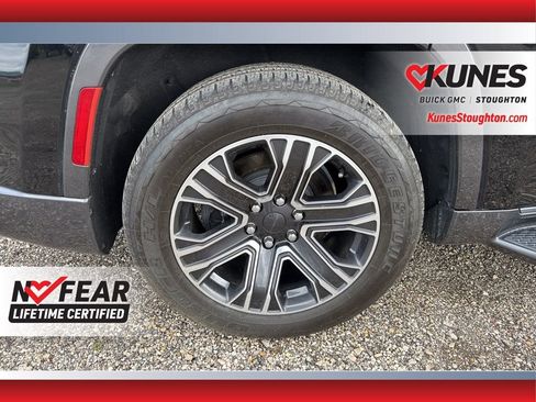 Used 2022 Jeep Wagoneer Series III w/ Rear Seat Video Group 1 AWD/4WD image 14