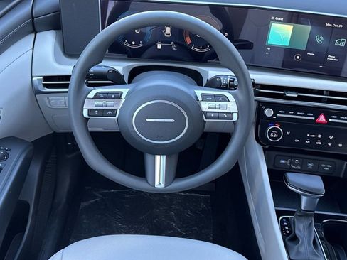 New 2026 Hyundai Tucson SEL image 11