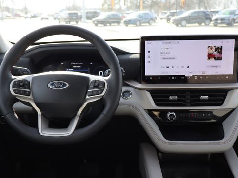 New 2026 Ford Explorer Active w/ Active Comfort Package image 15