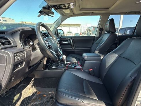 Used 2024 Toyota 4Runner TRD Off-Road Premium w/ Moonroof Package AWD/4WD image 4