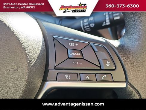 Used 2023 Nissan Kicks SV image 11