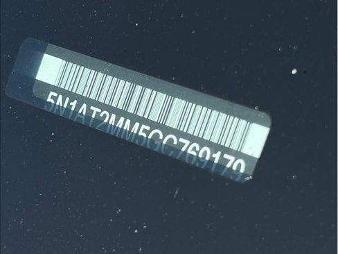 Used 2016 Nissan Rogue SV w/ SV Premium Package image 19