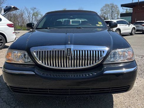 Used 2008 Lincoln Town Car Signature Limited RWD image 6