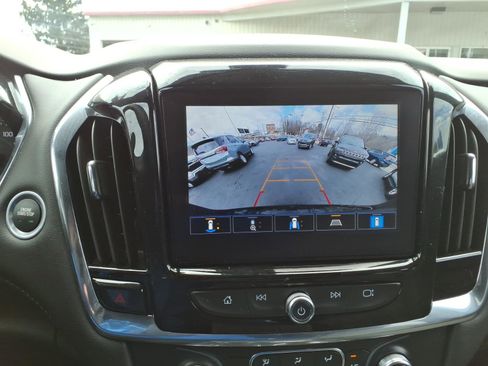 Certified 2023 Chevrolet Traverse LT w/ Midnight/Sport Edition image 14