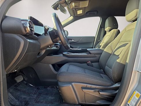 Used 2025 Chevrolet Equinox LT FWD image 22