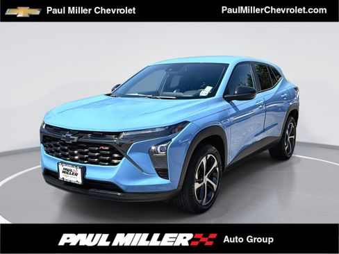 Certified 2024 Chevrolet Trax RS w/ Driver Confidence Package FWD image 1