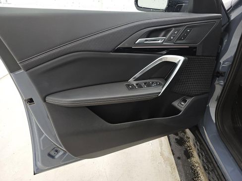 Used 2025 BMW X2 xDrive28i image 9