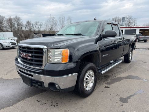 Used 2010 GMC Sierra 2500 SLT AWD/4WD image 1