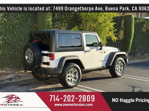 Used 2016 Jeep Wrangler Rubicon w/ Power Convenience Group AWD/4WD image 5