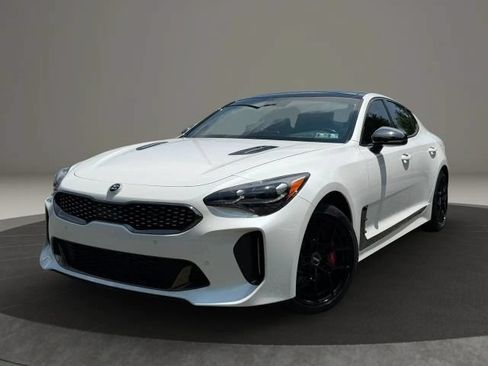 Used 2018 Kia Stinger GT2 AWD/4WD image 1