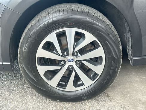 Used 2025 Subaru Outback Premium AWD/4WD image 11
