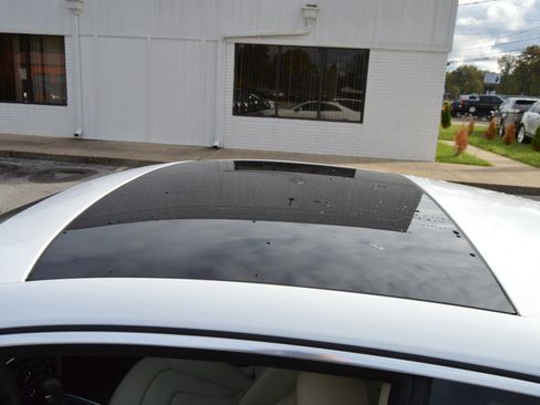 Used 2011 Audi A5 2.0T Premium image 11