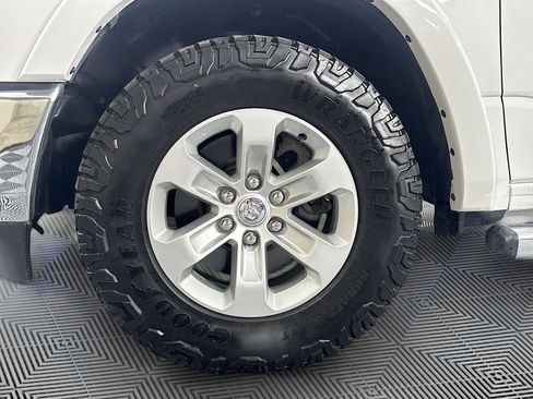 Used 2022 RAM 1500 Laramie AWD/4WD image 30