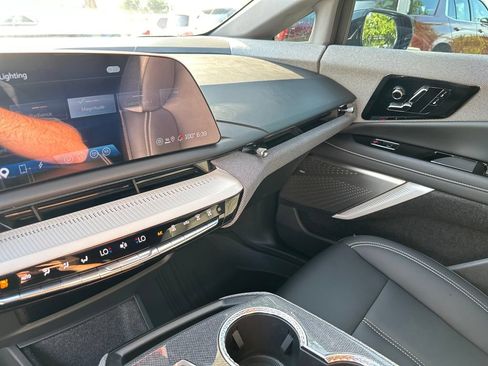 Certified 2025 Cadillac Optiq Sport 1 w/ LPO, Floor Liner Package AWD/4WD image 27