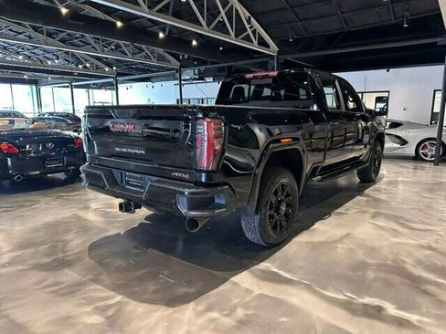 Used 2024 GMC Sierra 2500 AT4 w/ AT4 Premium Plus Package AWD/4WD image 5